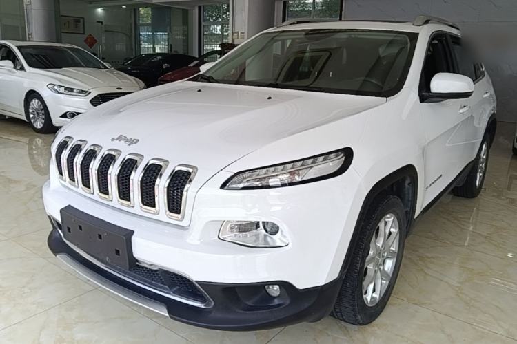 Used Jeep Cherokee 2017 2.0L Superior Edition Guazi used car, China used car export, Used car for sale, Used cars, Cheapest cars for sale