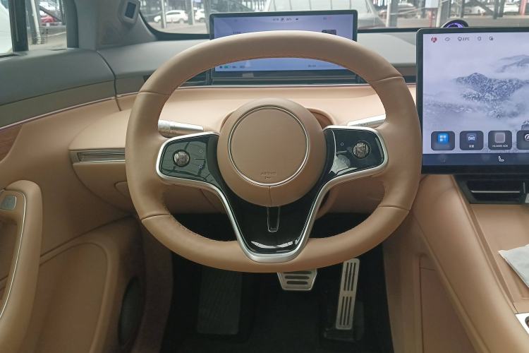 Used Hima Luxeed R7 2024 All-Electric 736 km Ultra Steering Wheel