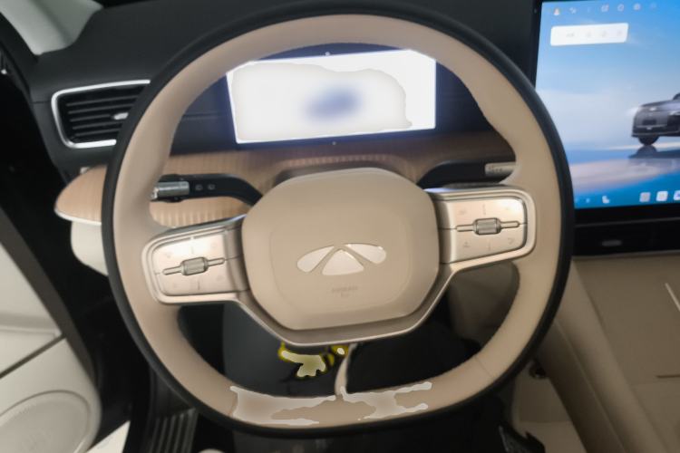 Used Chery T11 2026 Model 220 All-Wheel Drive Dual IMAX Theater Edition Steering Wheel