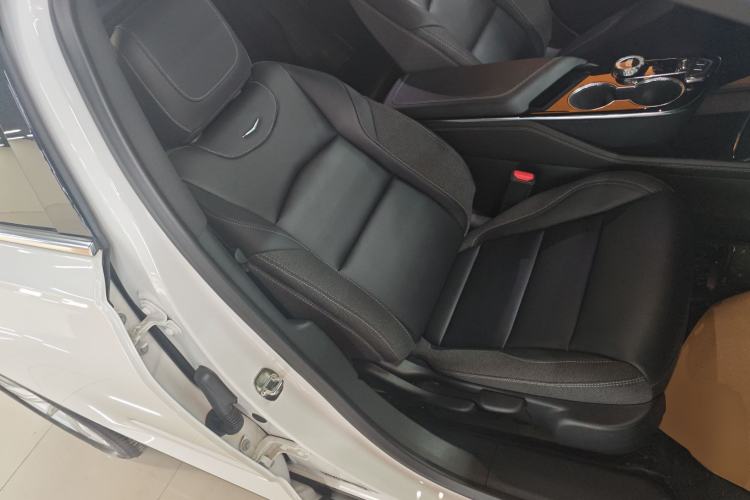 Used Cadillac GT4 2023 25T Fashion Edition
