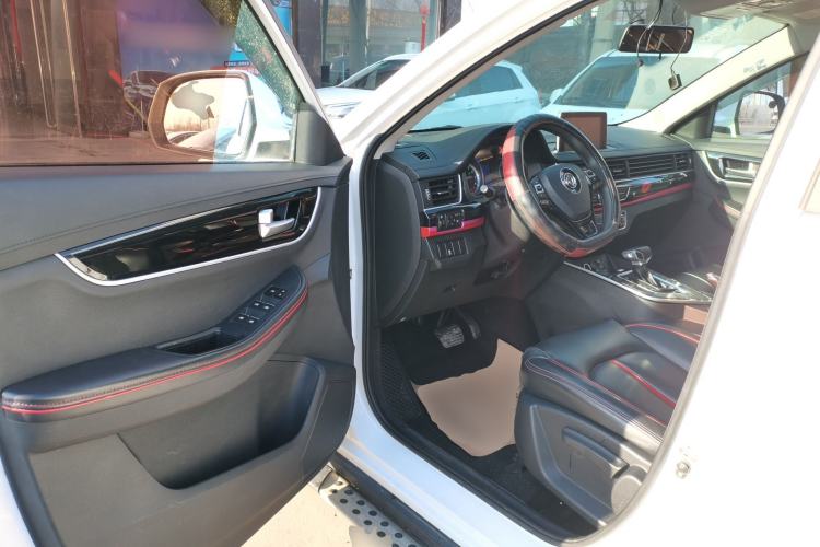 Used FORTHING Joyear X5 2017 Enjoy Series 1.6L CVT Luxury Model