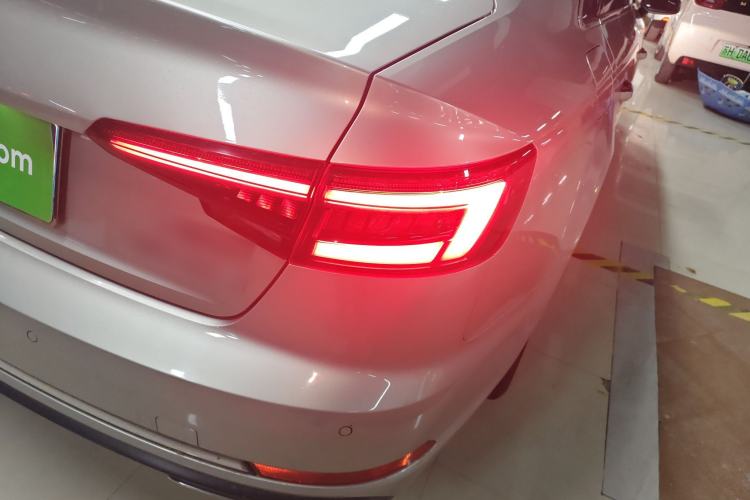 Used Audi A4L 2019 35 TFSI Ambition China VI
