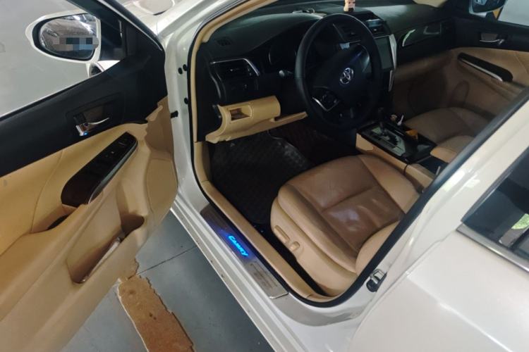 Used Toyota Camry 2015 2.0G Premier Edition
