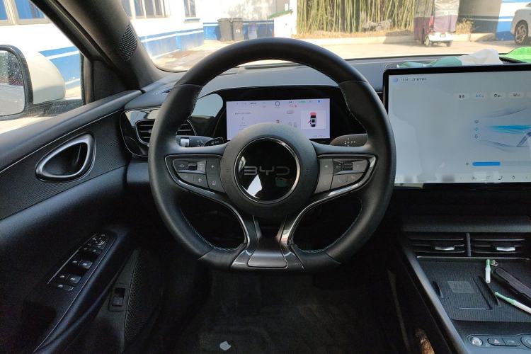 Used BYD Seal 06 New Energy 2025 EV 545KM Flagship Edition Steering Wheel