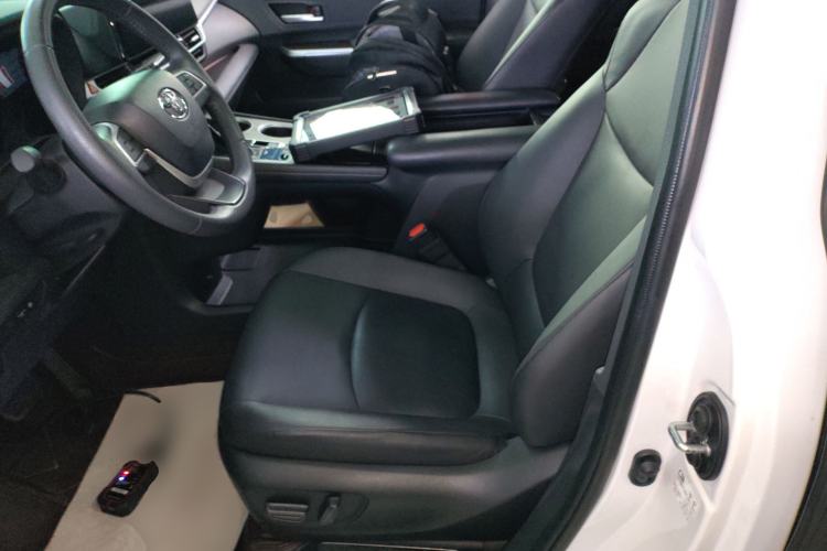 Used Toyota SIENNA 2024 2.5L Hybrid Four-Wheel Drive Luxury Edition