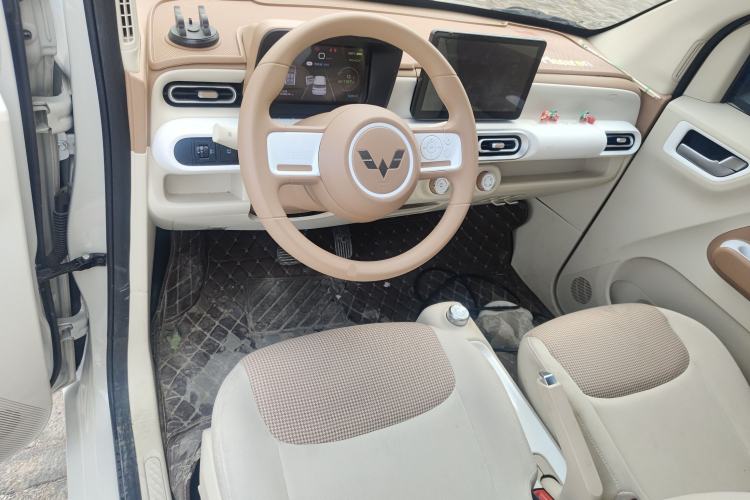 Used Wuling Hongguang MINIEV 2024 3rd Generation 215km Youth Edition Center Console