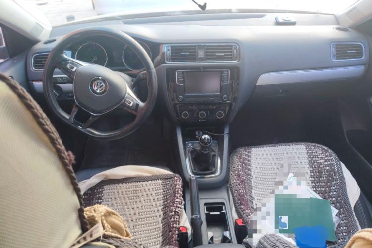 Used Volkswagen Sagitar 2018 1.6L Manual Comfort Model