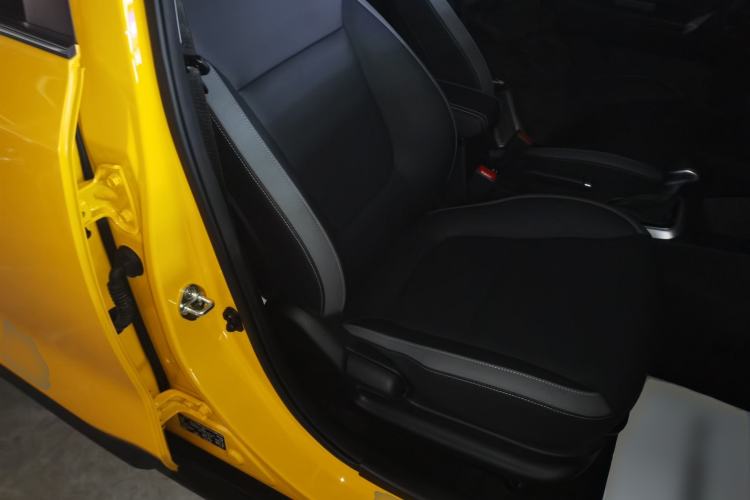 Used Kia kx1 Stonic 2021 1.4L CVT Sunroof Model