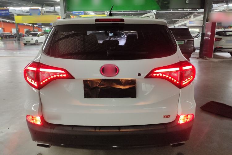 Used BYD Song 2017 Gaishe Upgrade Edition 1.5TID Automatic Elite Model
