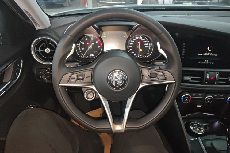 Used Alfa Romeo Giulia 2017 2.0T 280HP Luxury Edition