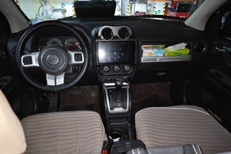 Used Jeep Compass 2014 2.4L four-wheel drive sport version