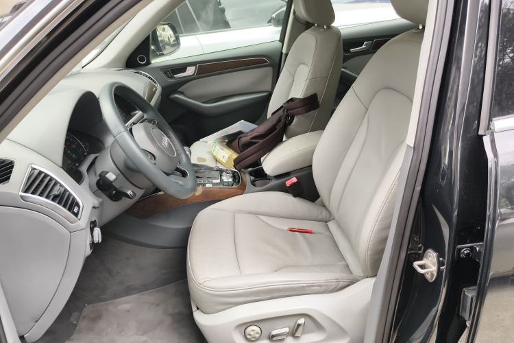 Used Audi Q5 2013 40 TFSI Technology Edition Left Front Seat