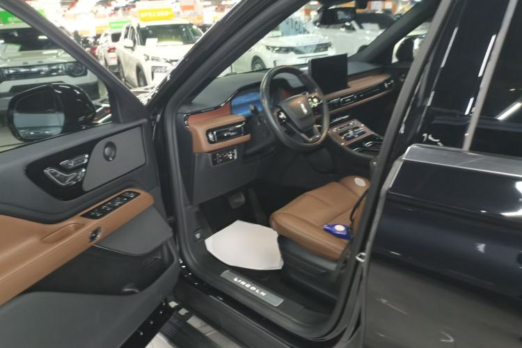 Used Lincoln Aviator 2023 3.0T V6 All-Wheel-Drive Executive Cruise Version Six Seats