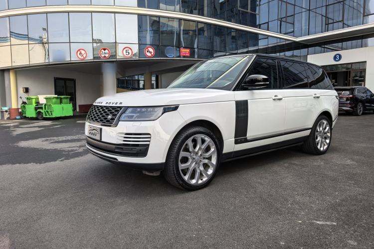 Used Land Rover Range 2022 3.0 L6 400 PS Classic Extended Version