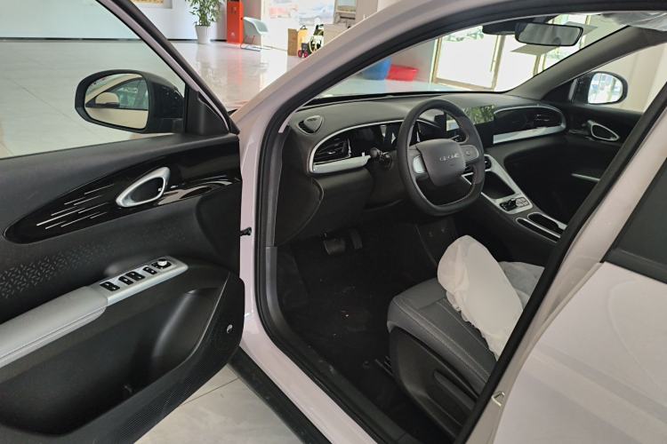 Used Geely Galaxy Geome 2026 Model 310km Youth Edition Driver Seat