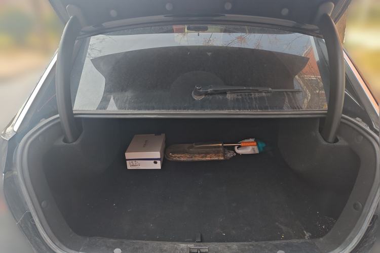 Used Denza 2014 Deluxe Edition Trunk