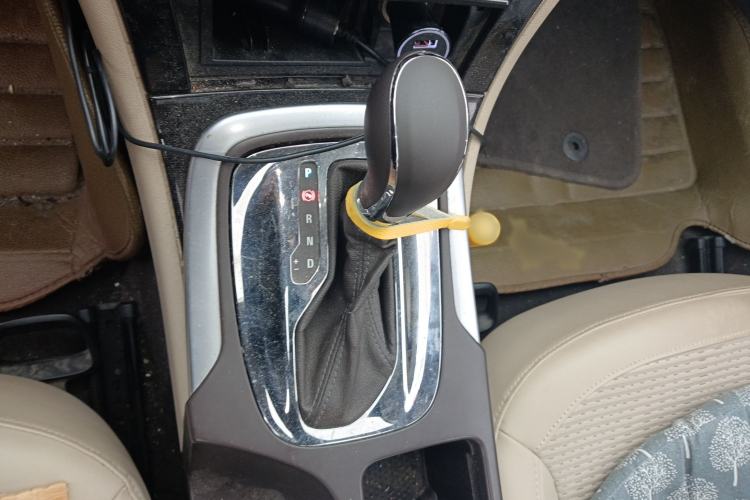 Used Buick Regal 2014 2.0L Leading Fashion Edition