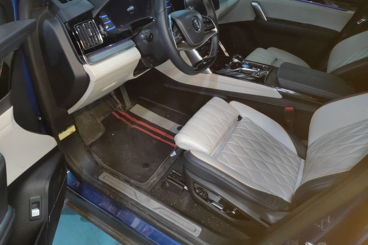 Used BYD Tang New Energy 2022 EV 635 km All-Wheel-Drive Flagship Model
