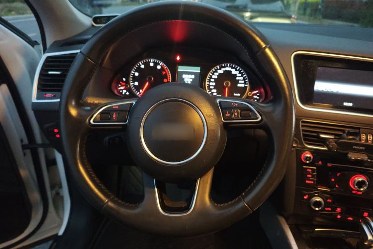 Used Audi Q5 2017 Plus 40 TFSI Technology Model
