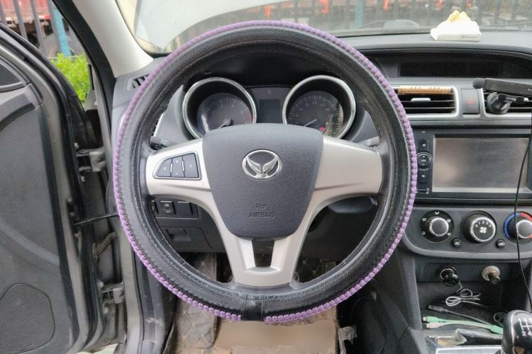 Used HYOSOW S2 2015 1.5L Manual Luxury Edition China IV Steering Wheel