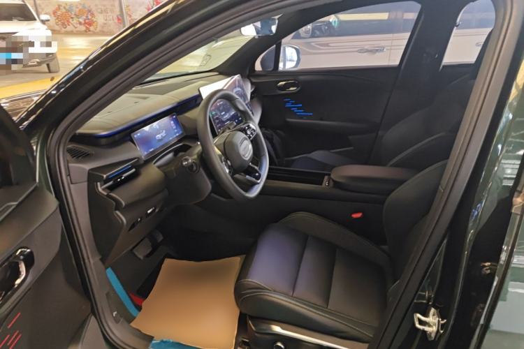 Used Lynk & Co 06 EM-P 2023 EM-P 126 Long-Range Halo