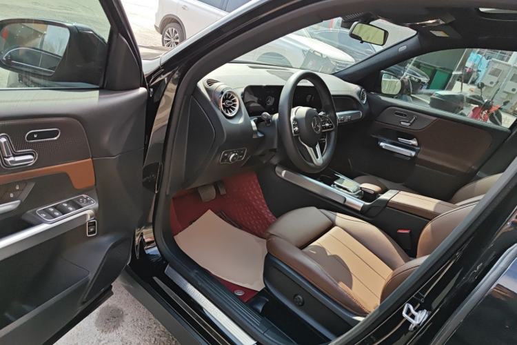 Used Mercedes-Benz GLB 2023 GLB 220 Fashion Model
