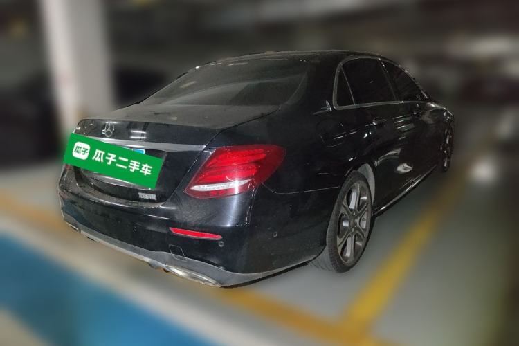 Used Mercedes-Benz E-Class 2016 E 300 L Sporty and Stylish Model