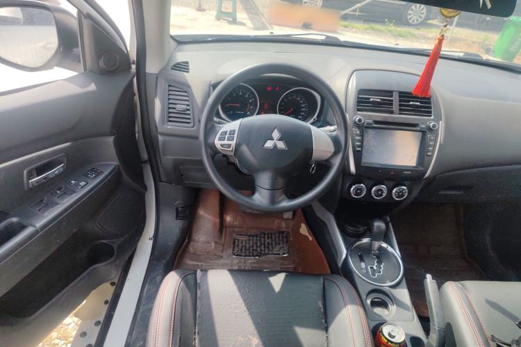 Used Mitsubishi ASX 2013 2.0L CVT Two-Wheel Drive Elite Edition Steering Wheel