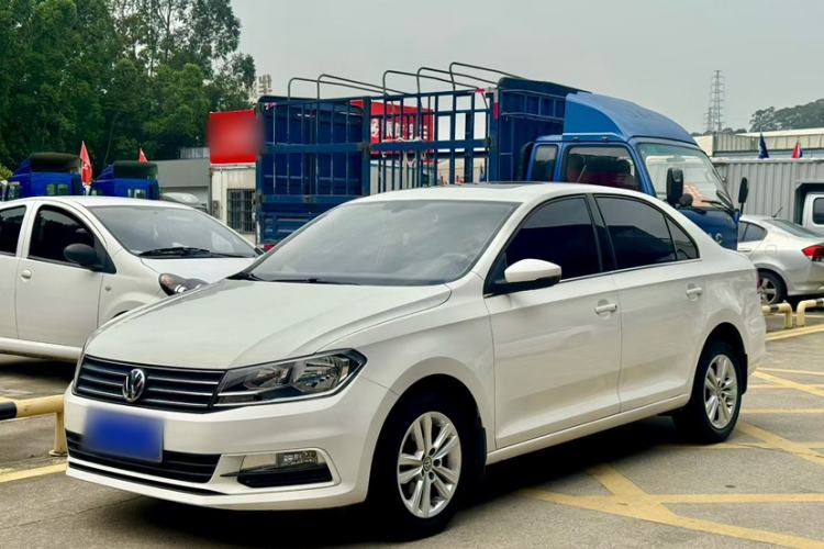 Used Volkswagen Santana 2016 1.6L Manual Comfort Edition Exterior 6