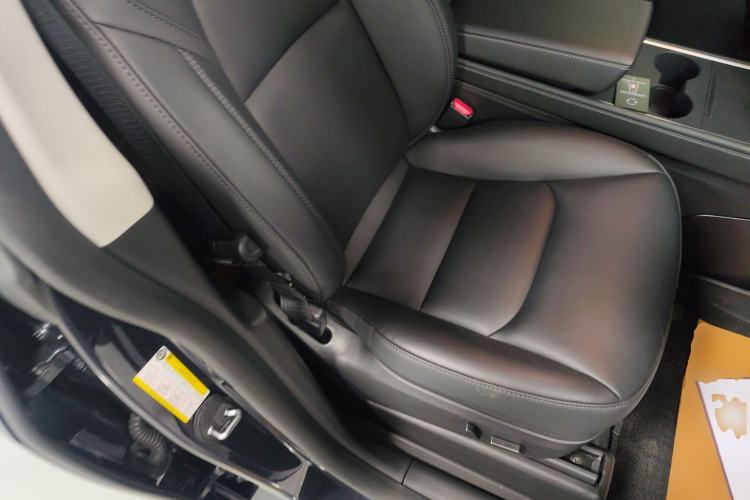 Used Tesla Model Y 2024 Long-Range All-Wheel-Drive Version