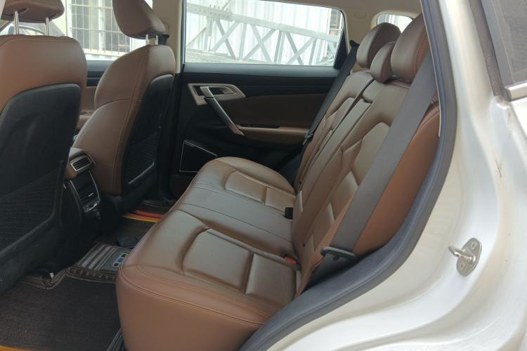 Used Geely Auto Emgrand X7 Sport 2016 1.8TD Automatic ZhiZun Version Interior 4