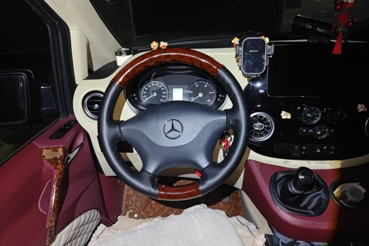 Used Mercedes-Benz Vito 2013 2.1T Elite Edition Steering Wheel