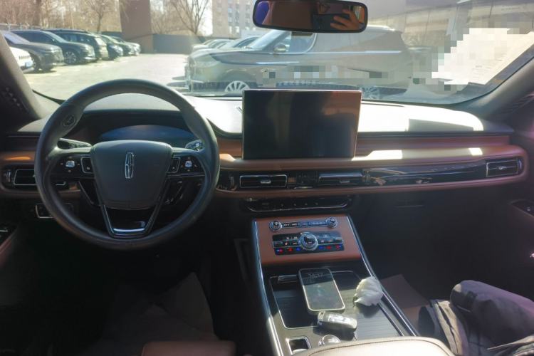 Used Lincoln Aviator 2020 3.0T V6 Four-Wheel Drive Zunya Edition Center Console