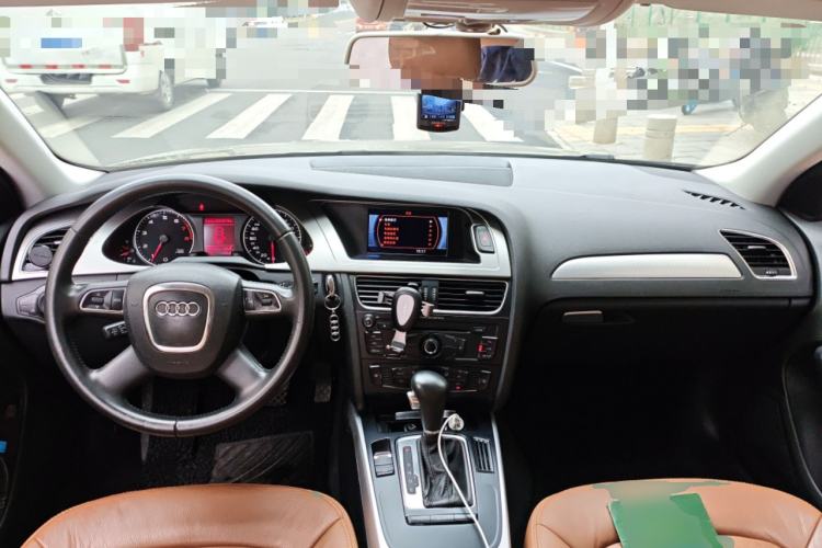 Used Audi A4L 2012 2.0 TFSI automatic standard version