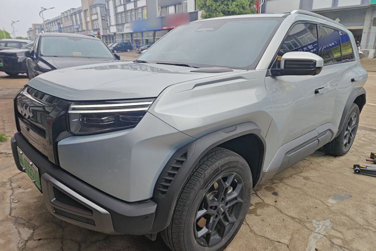 Used Formula Leopard Titanium 3 2025 501 km Range Rear-Wheel Drive Intelligent Driving Max Edition