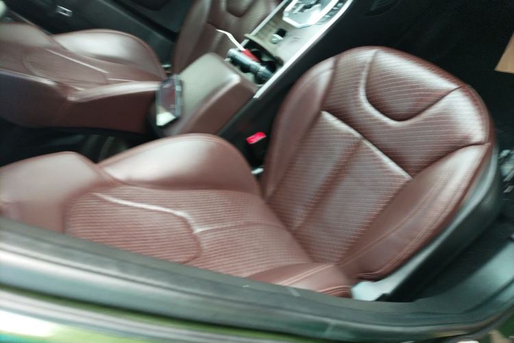 Used Land X7 2015 2.0T Panoramic Prestige Edition
