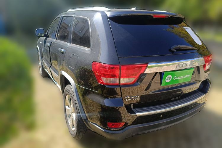 Used Jeep Grand Cherokee 2011 3.6L Luxury Navigation Edition Exterior 3