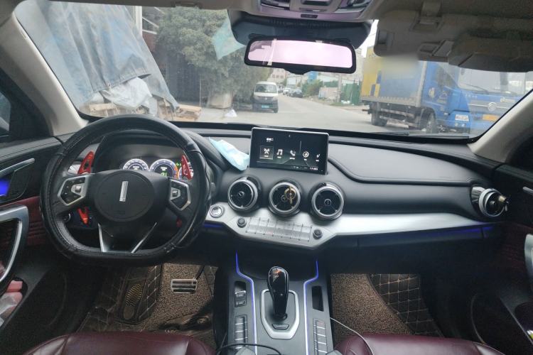 Used Wey VV7 2019 Upgraded Model 2.0T Flagship Version China VI