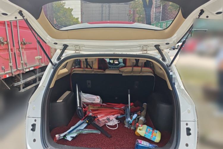 Used Baojun 310W 2017 1.5L Manual Comfort Version China VI Emission Standard Trunk