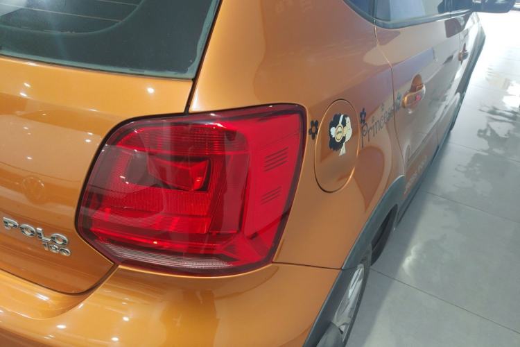 Used Volkswagen Polo 2014 1.6L Cross Polo Automatic
