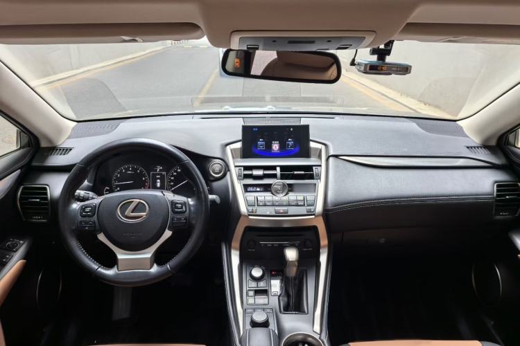 Used Lexus NX 2015 200 All-Wheel Drive Fēngshàng Edition Interior 3