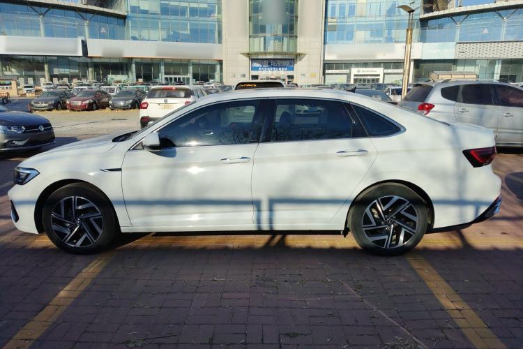 Used Volkswagen Sagitar 2023 200TSI DSG Excellence Edition
