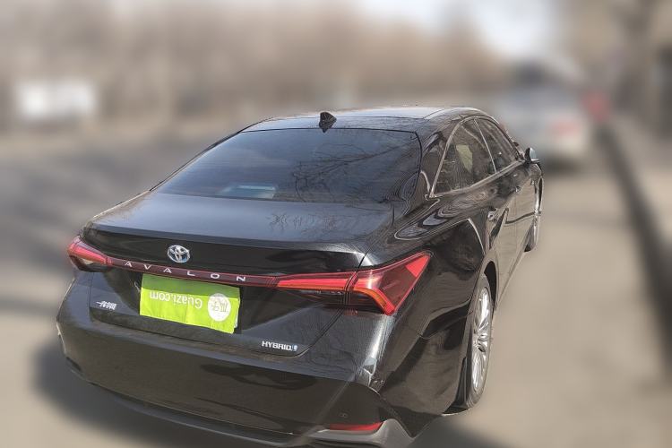 Used Toyota Avalon 2019 Dual-Engine 2.5L XLE Prestige Version China VI Standard
