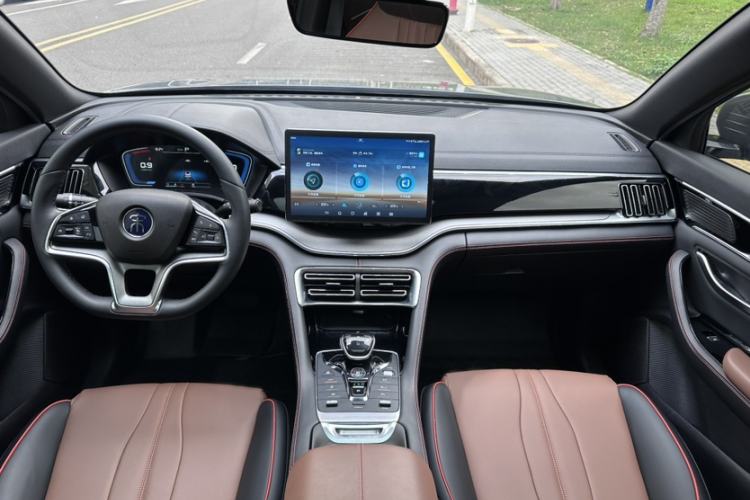 Used BYD Song PLUS 2020 1.5T Automatic Prestige Version Interior 4