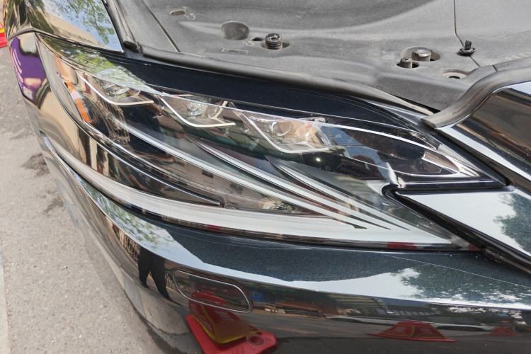 Used Lexus LS 2018 500h Excellence Edition China VI standard