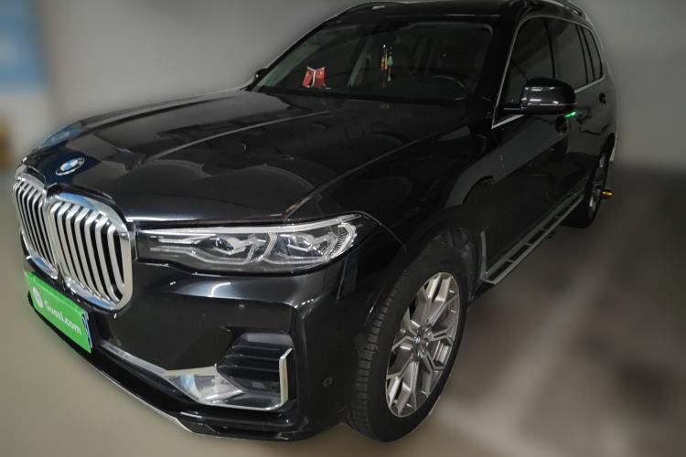Used BMW X7 2019 xDrive40i Luxury Package with Leading Features