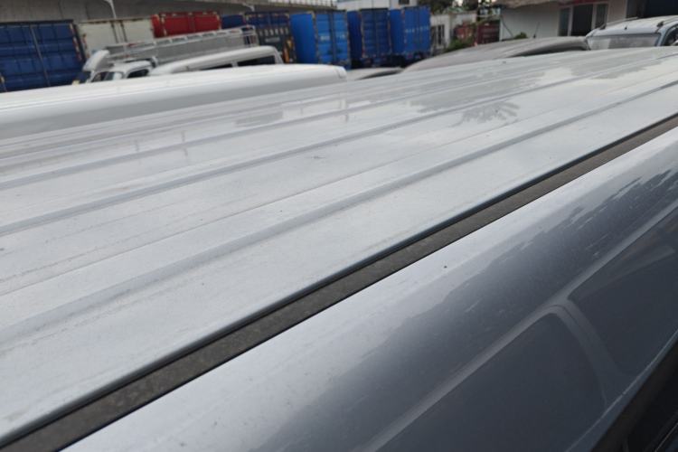 Used Wuling Yangguang 2024 300KM Comfort Version Passenger Van 75kW
