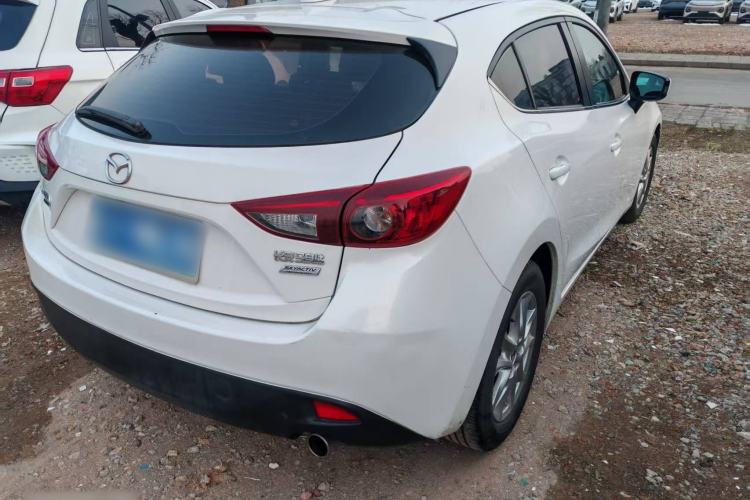 Used Mazda Mazda 3 Axela 2014 Hatchback 1.5L Manual Comfort Model