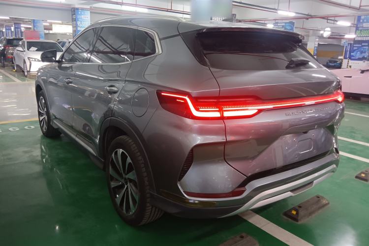 Used BYD Song PLUS New Energy 2023 Champion Edition EV 520KM Prestige Model
