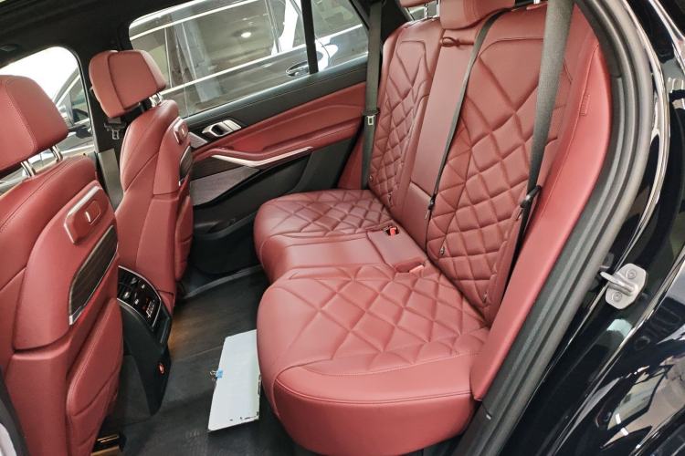 Used BMW X5 2023 xDrive 40Li M Sport Night Edition Package